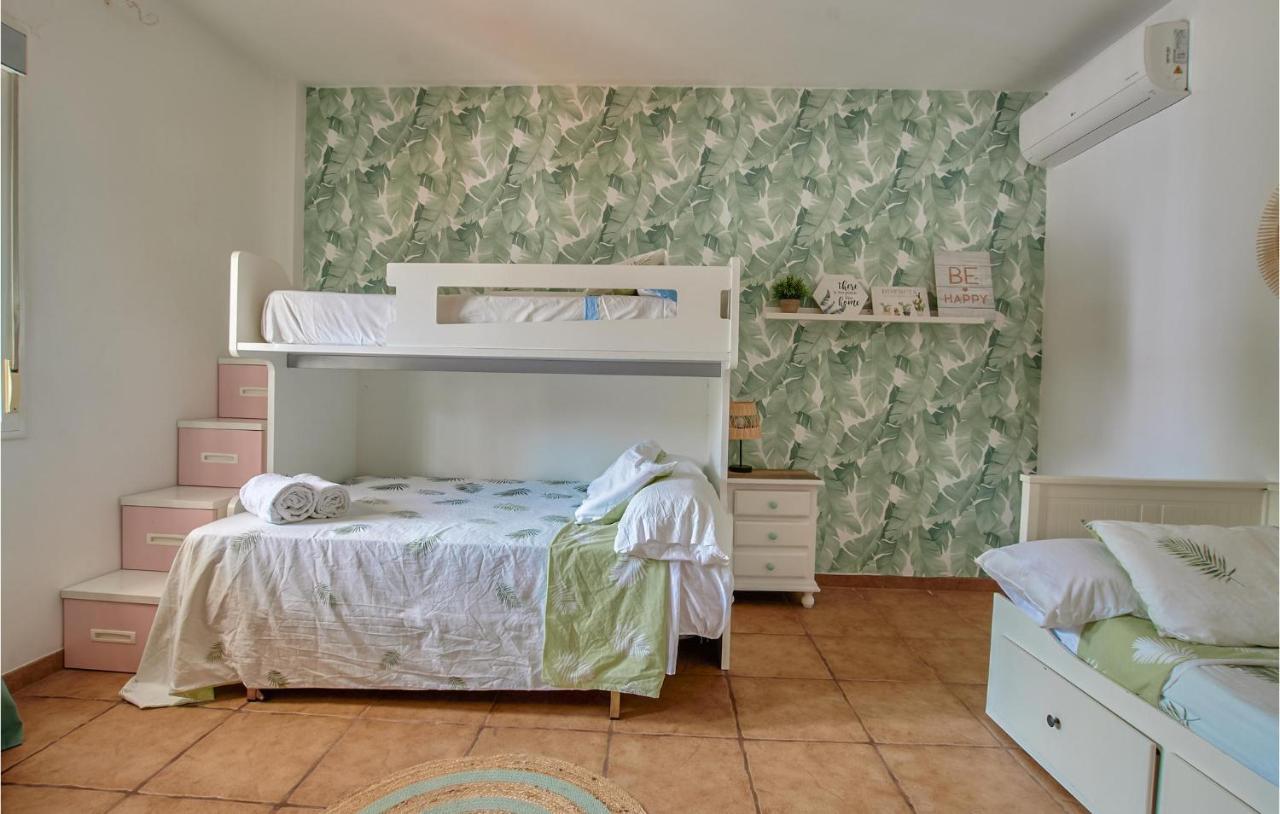 Holiday home In With Kitchenette